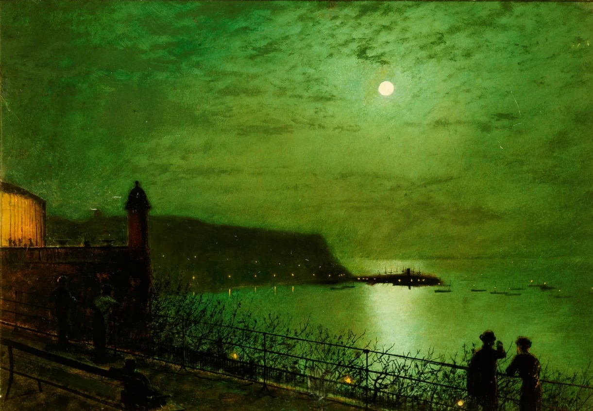 Scarborough al chiaro di luna dai gradini del Grand Hotel
